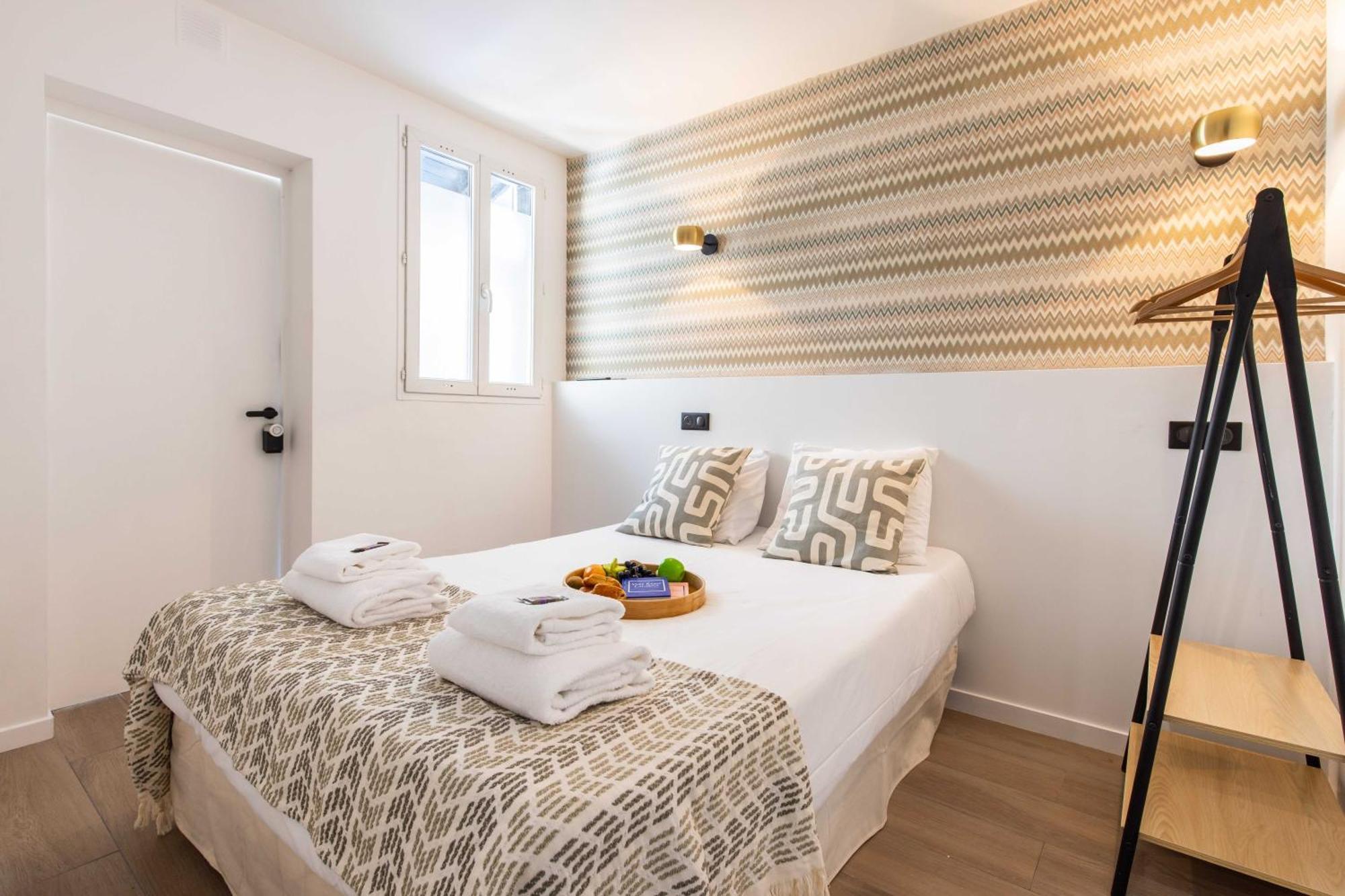 Hostel Eiffel Париж Экстерьер фото